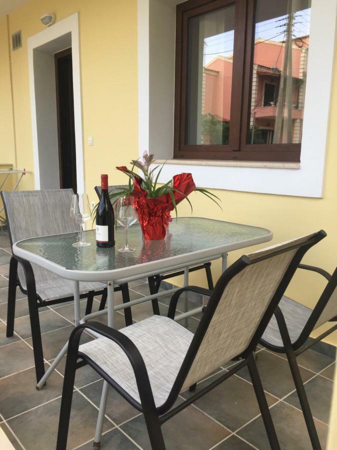 Natashas Apartments Ípszosz Kültér fotó