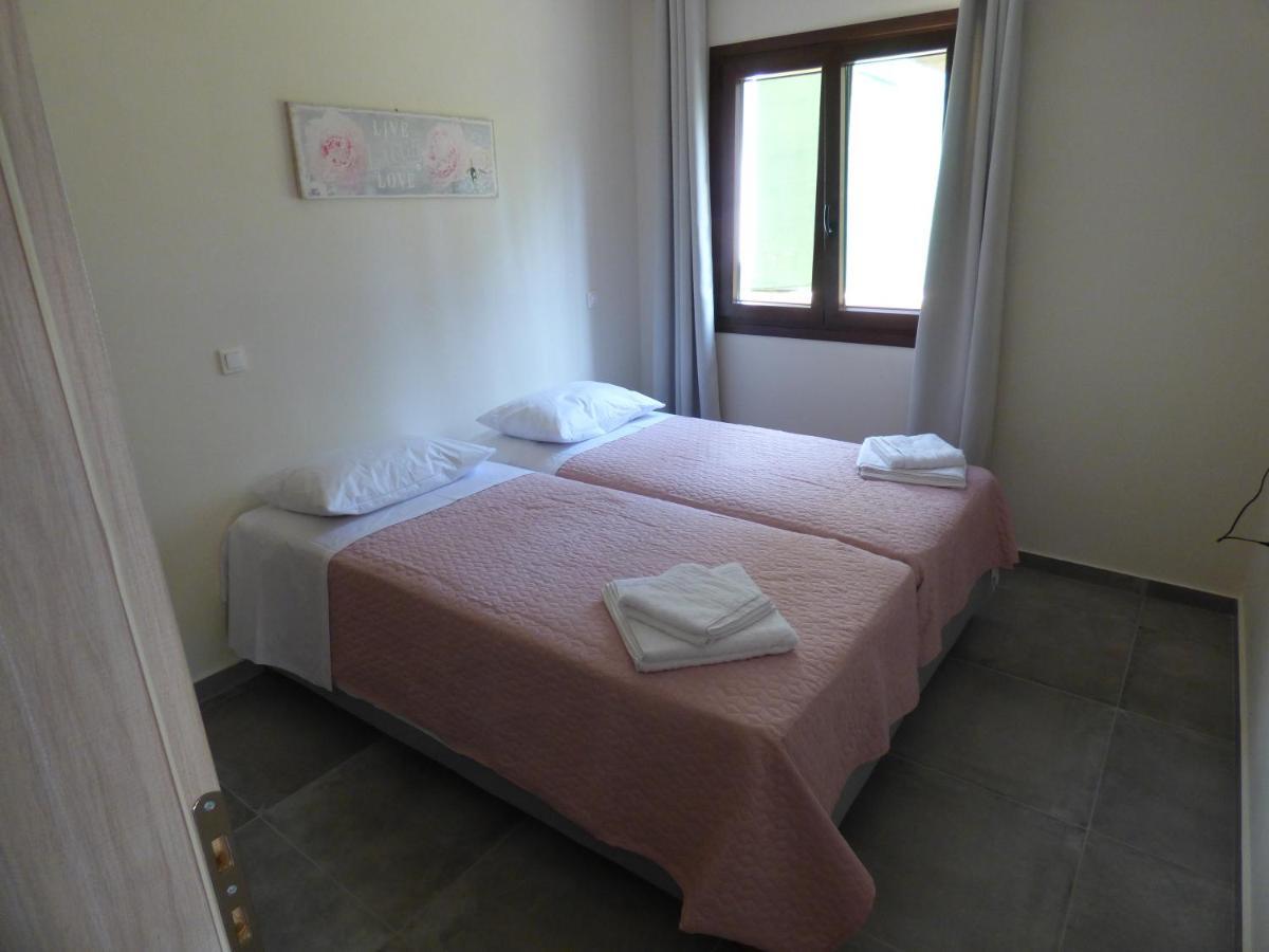 Natashas Apartments Ípszosz Kültér fotó
